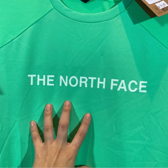 NEW North Face Boys T-Shirt Size L (age 10) - Picture 3 of 8